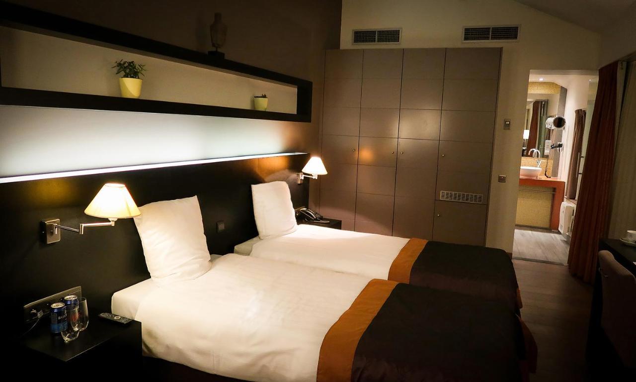 Hotel Van Eyck Маасейк Экстерьер фото