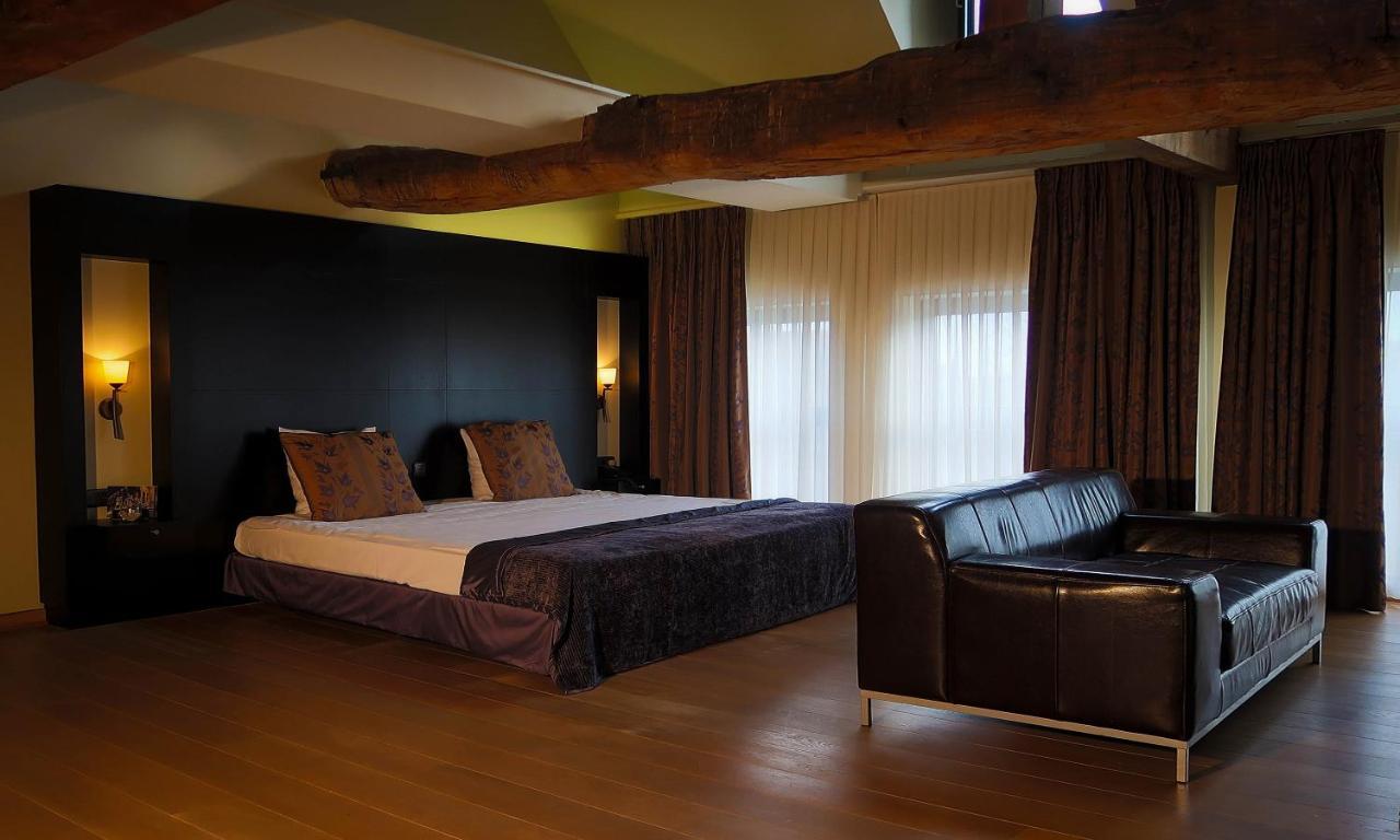 Hotel Van Eyck Маасейк Экстерьер фото