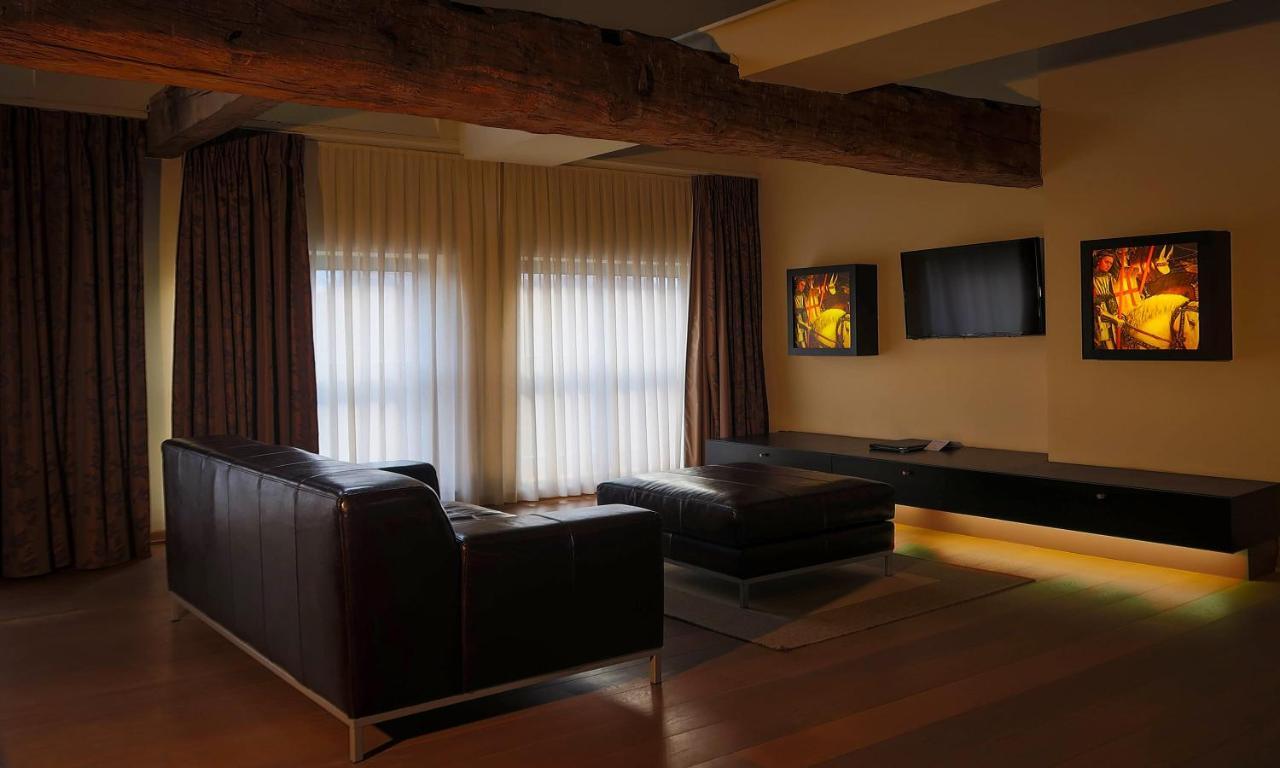 Hotel Van Eyck Маасейк Экстерьер фото