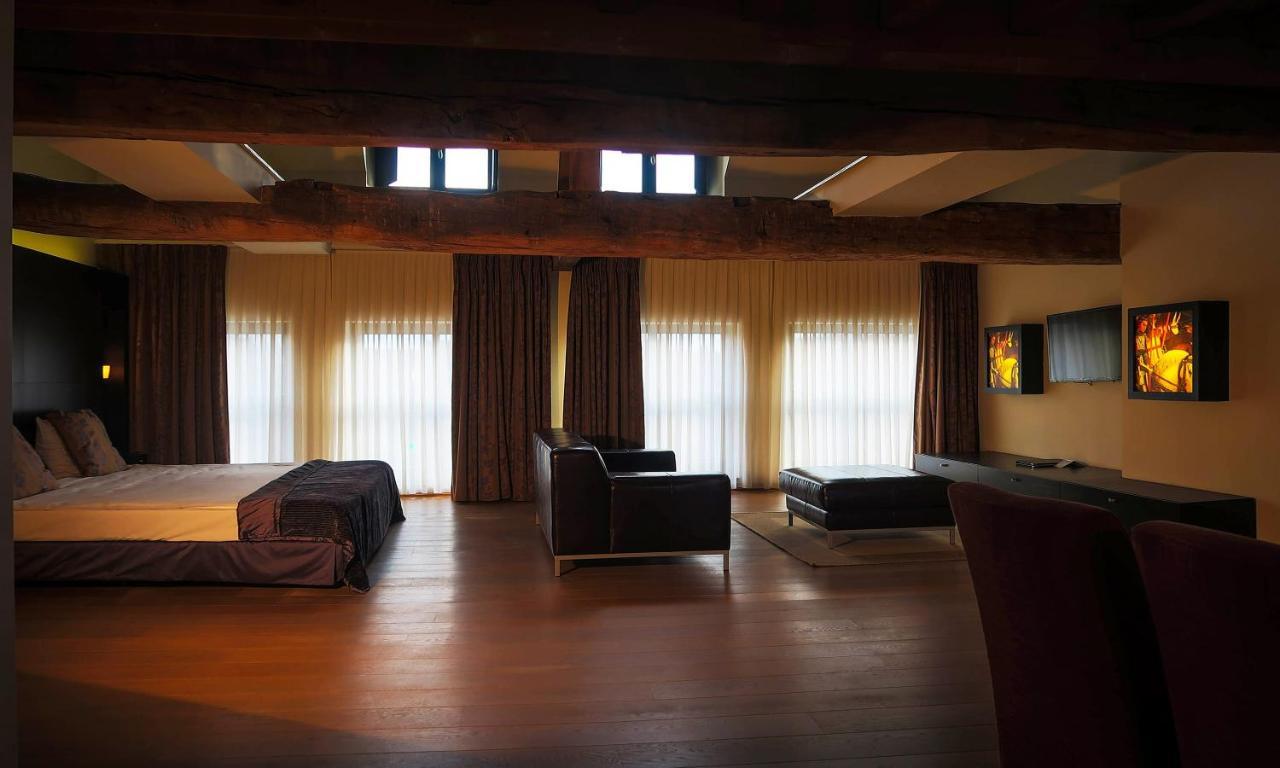 Hotel Van Eyck Маасейк Экстерьер фото