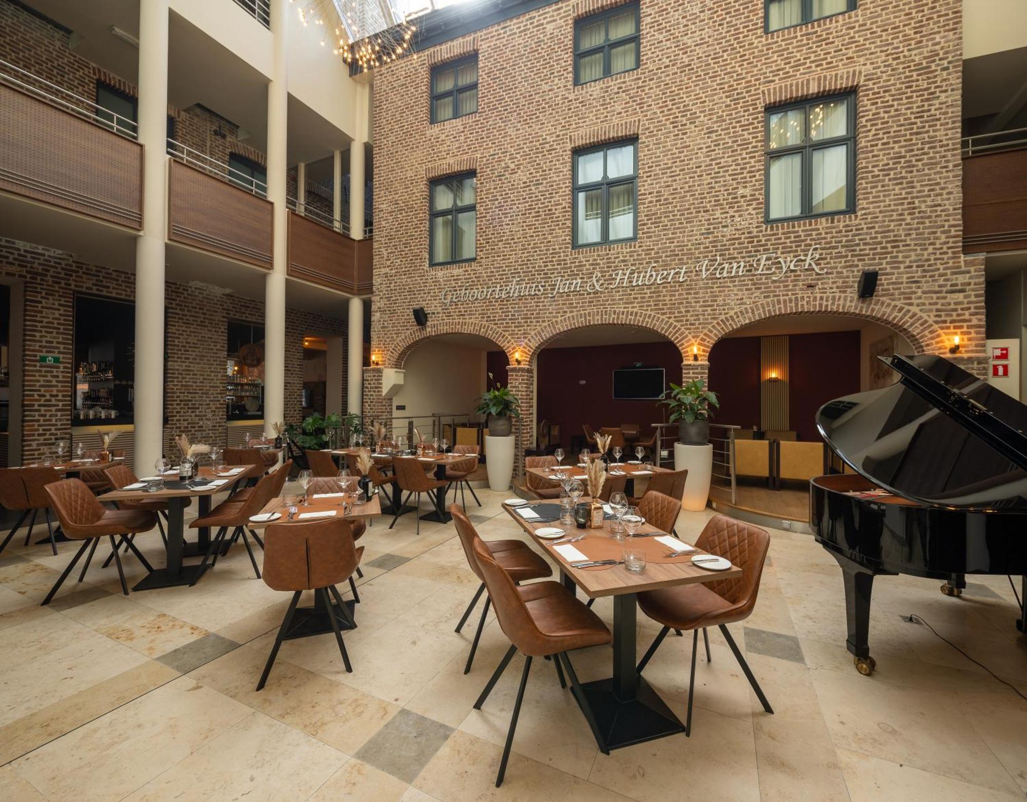 Hotel Van Eyck Маасейк Экстерьер фото